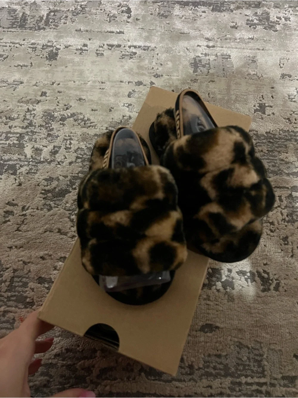 NEW UGG Brown Panther Print Fluff Yeah Slides Size 9 Toddler
